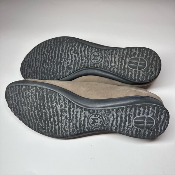 Mephisto Shoes Women's 9.5 Taupe Nubuck Suede Leather Comfort Loafers Career - Picture 12 of 12